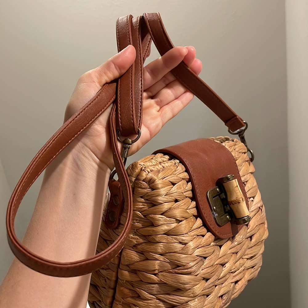 Straw Summer Bag (with detachable strap) - Picture 11 of 11